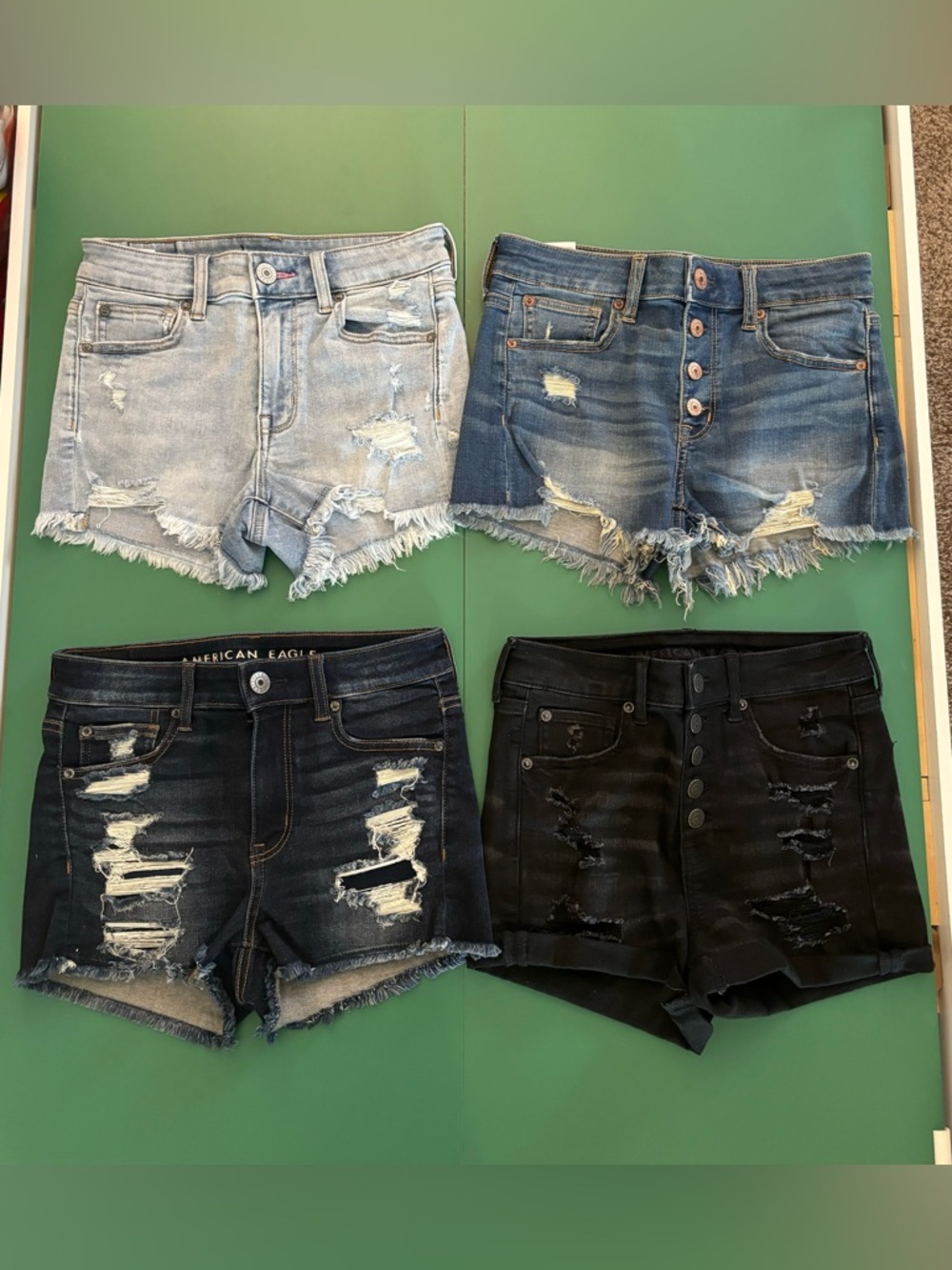 American Eagle Outfitters Size 2 Women’s Distressed Denim Shorts